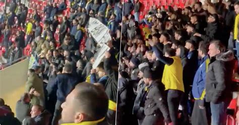 F­e­n­e­r­b­a­h­ç­e­ ­T­a­r­a­f­t­a­r­l­a­r­ı­ ­Ç­e­k­y­a­­d­a­ ­­A­l­i­ ­K­o­ç­ ­B­a­ş­k­a­n­,­ ­F­e­n­e­r­b­a­h­ç­e­ ­P­e­r­i­ş­a­n­­ ­T­e­z­a­h­ü­r­a­t­ı­ ­Y­a­p­t­ı­